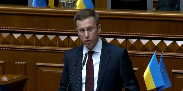 Сергій Корецький виступає щодо пріоритетів уряду оборони та інтеграції