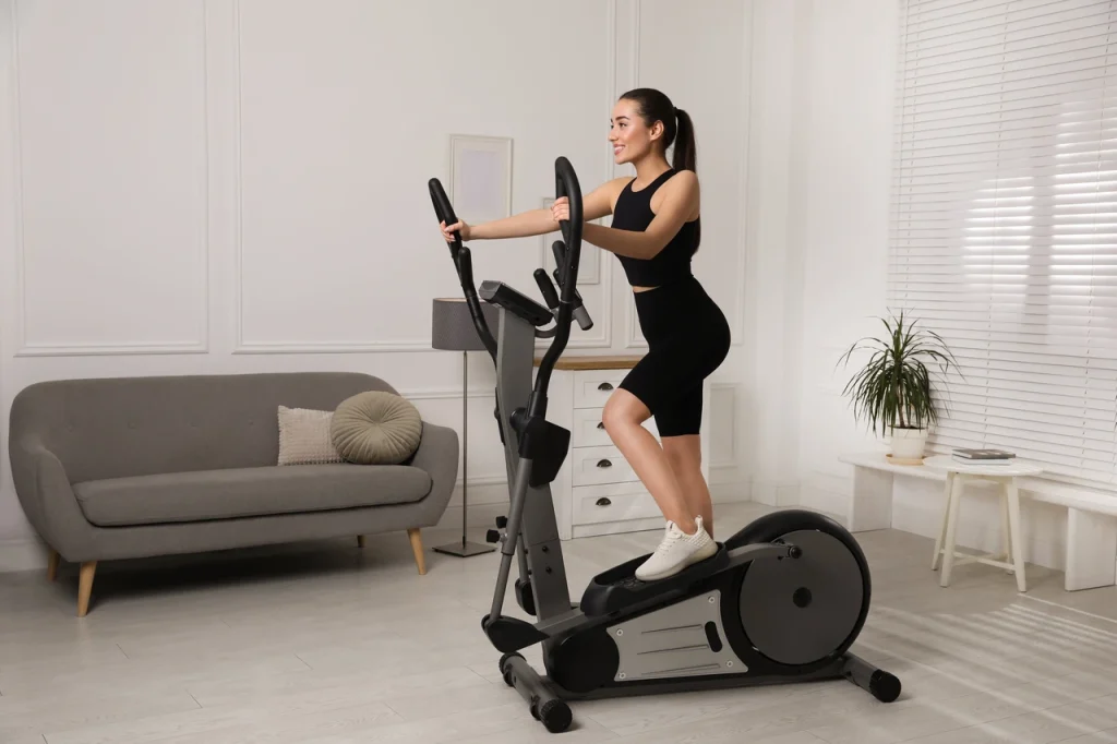 orbitrek-tse-eliptychnyi-trenazher-iakyi-zabezpechuie-kardio-bez-shkody-suhlobam-220e