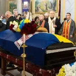 У Бродах попрощалися з пілотом Мі-8 Юрієм Вороном