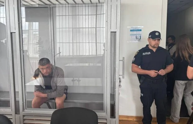 Солдат Олег Гаврилов під вартою в камері суду у Львові за напад на поліцейського