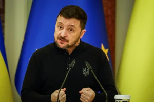Зеленський анонсує зміну стратегії та кадрові перестановки на тлі прапорів