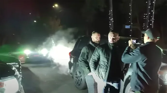 Охорона Ігоря Кривецького нападає на знімальну групу Української правди вночі