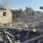 Росіяни вдарили по Запоріжжю: загинула людина, палає приватний сектор